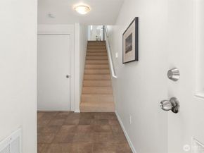 9033 18th Avenue SW A, Seattle WA 98106