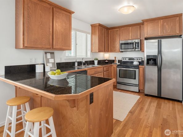 9033 18th Avenue SW A, Seattle WA 98106