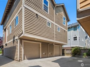 9033 18th Avenue SW A, Seattle WA 98106