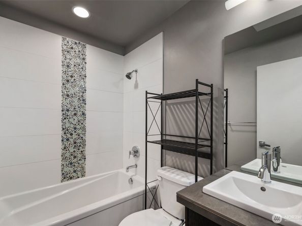 3617 1st Avenue NW C, Seattle WA 98107