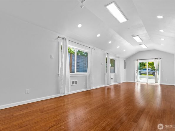 7214 S 120th Street, Seattle WA 98178