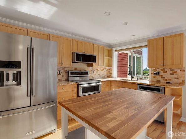 2400 E Howell Street G, Seattle WA 98122