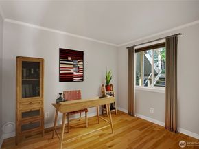 2400 E Howell Street G, Seattle WA 98122