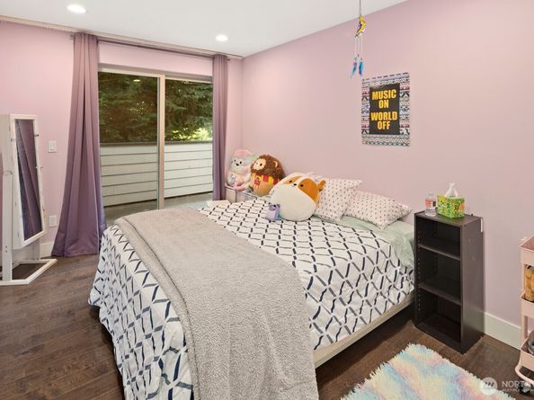 16422 76th Avenue NE, Kenmore WA 98028