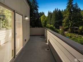 16422 76th Avenue NE, Kenmore WA 98028