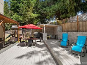 16422 76th Avenue NE, Kenmore WA 98028