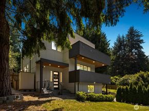 16422 76th Avenue NE, Kenmore WA 98028