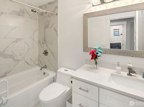 16422 76th Avenue NE, Kenmore WA 98028