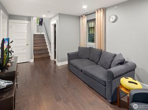 16422 76th Avenue NE, Kenmore WA 98028