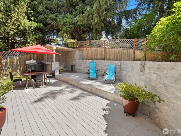 16422 76th Avenue NE, Kenmore WA 98028
