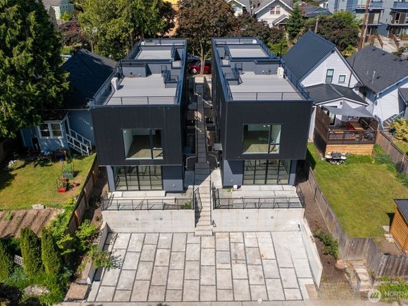 1112 26th Avenue B, Seattle WA 98122