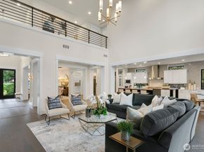 10906 SE 28th Street, Bellevue WA 98004