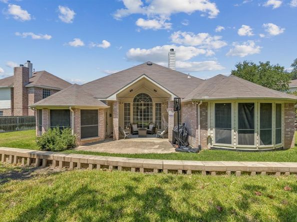 5437  Yellowstone Trail , Fort Worth Texas 76137