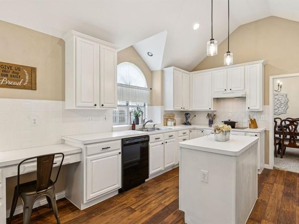 5437  Yellowstone Trail , Fort Worth Texas 76137