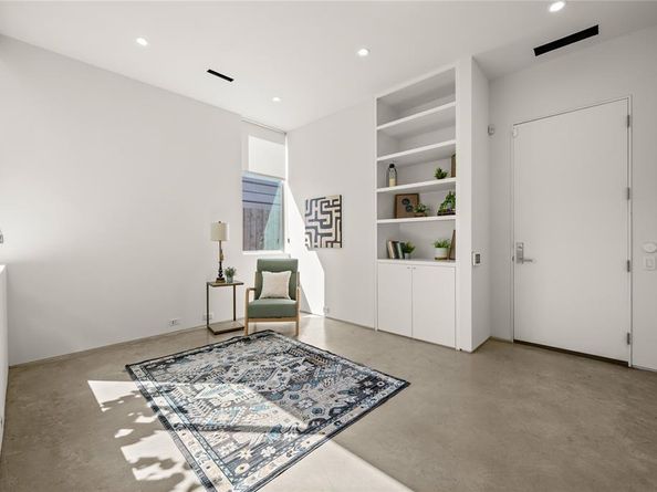 2304  Annex Avenue , Dallas Texas 75204