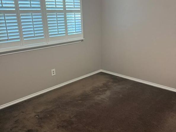 8927  Groveland Drive , Dallas Texas 75218