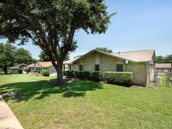 1315  Aldenwood Drive , Dallas Texas 75232