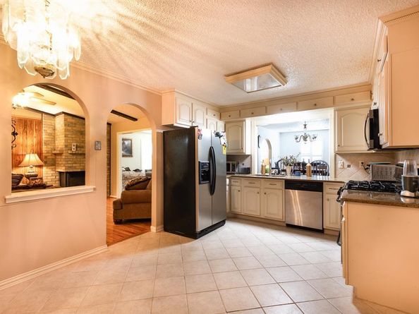 1315  Aldenwood Drive , Dallas Texas 75232