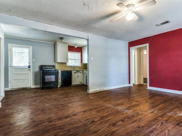 1540  Murray Drive , Garland Texas 75042