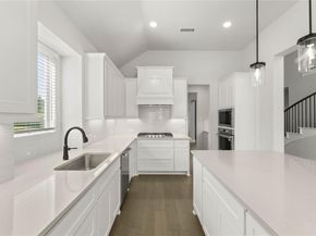 516  Big Lake  , DeSoto Texas 75115