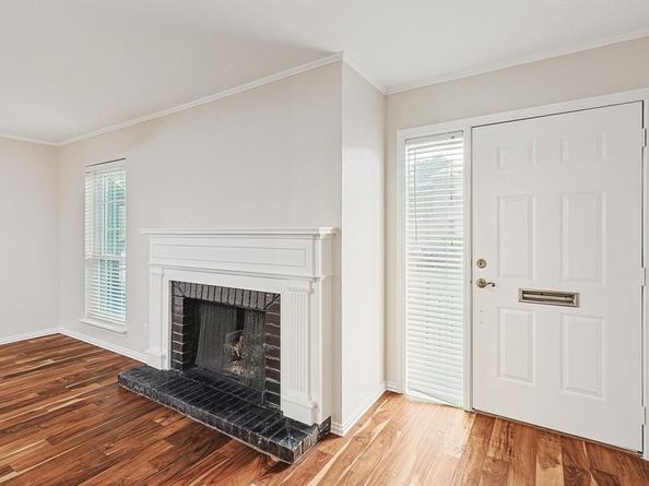 15912  Coolwood Drive  1045, Dallas Texas 75248