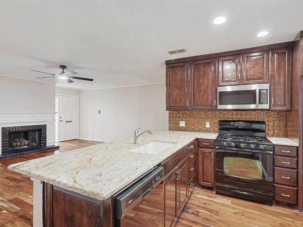 15912  Coolwood Drive  1045, Dallas Texas 75248