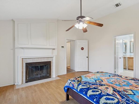 2528  Creekwood Lane , Fort Worth Texas 76123