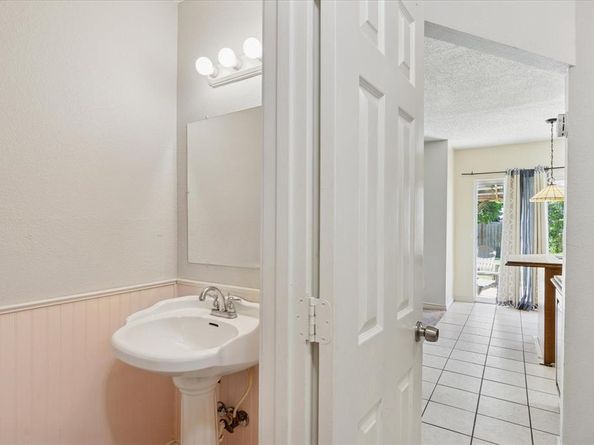 2528  Creekwood Lane , Fort Worth Texas 76123