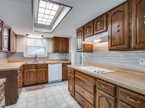 406  Los Santos Drive , Garland Texas 75043