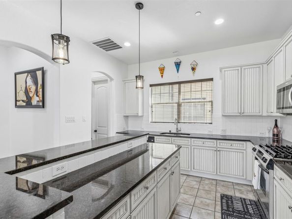 638  Arbol  , Irving Texas 75039