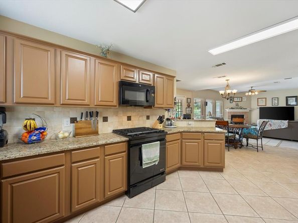 1230  Donegal Lane , Garland Texas 75044