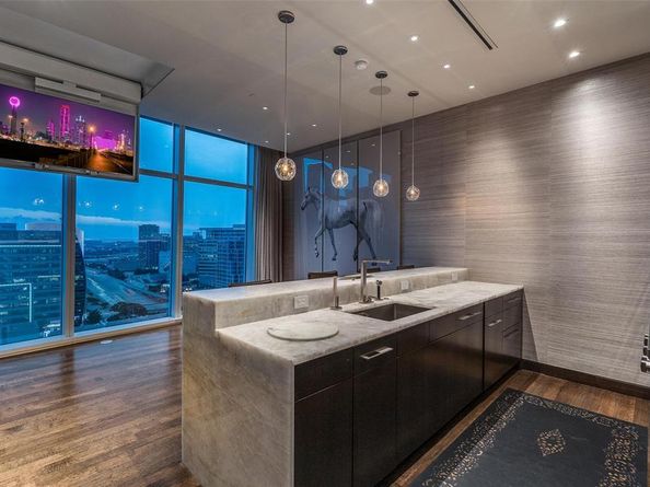 1918  Olive Street  1603, Dallas Texas 75201