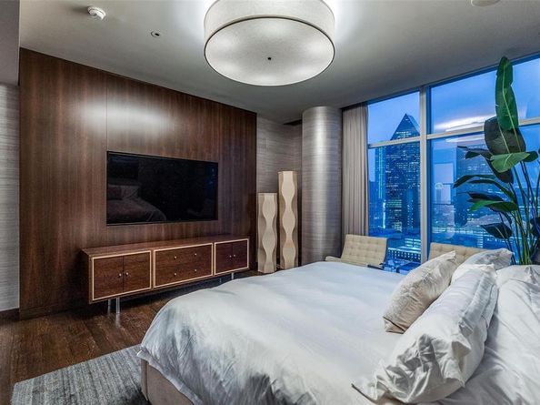 1918  Olive Street  1603, Dallas Texas 75201