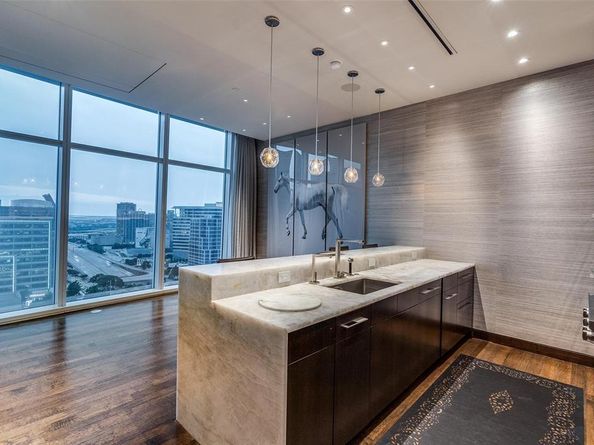1918  Olive Street  1603, Dallas Texas 75201