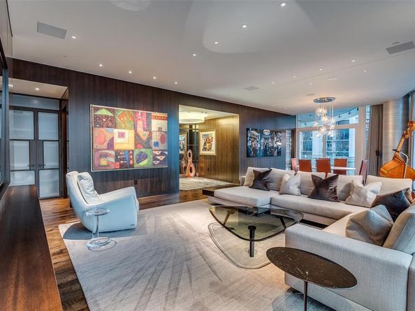 1918  Olive Street  1603, Dallas Texas 75201
