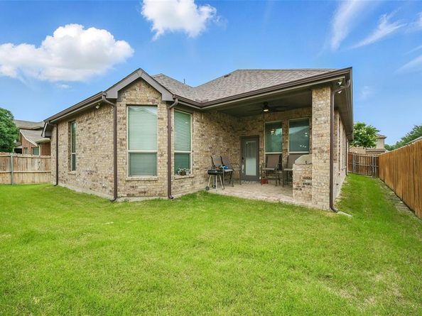 1616  Nightingale Drive , Aubrey Texas 76227