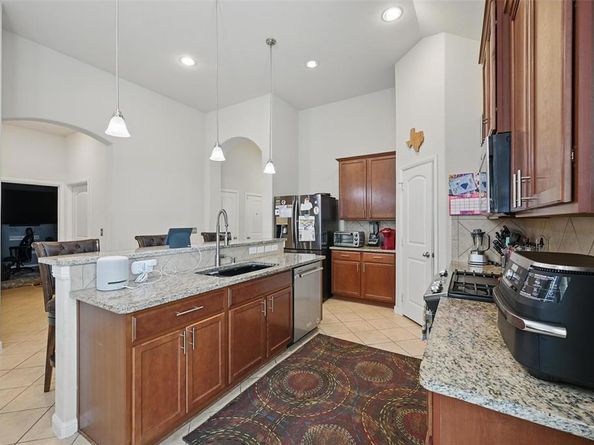 1616  Nightingale Drive , Aubrey Texas 76227