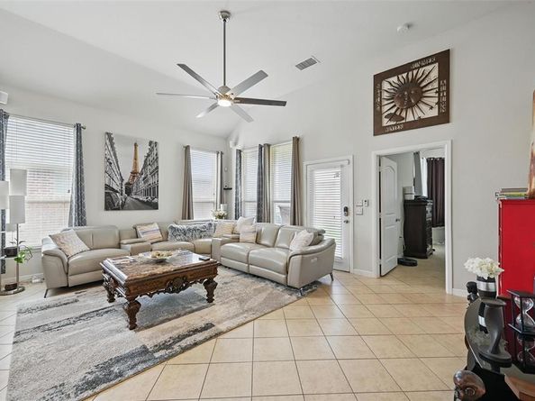 1616  Nightingale Drive , Aubrey Texas 76227