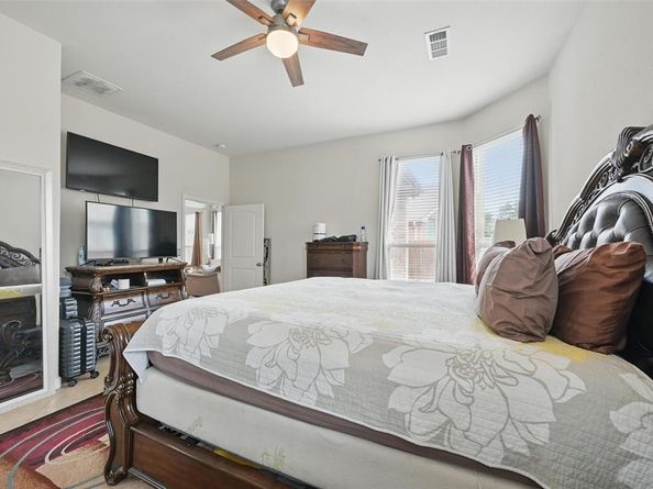1616  Nightingale Drive , Aubrey Texas 76227