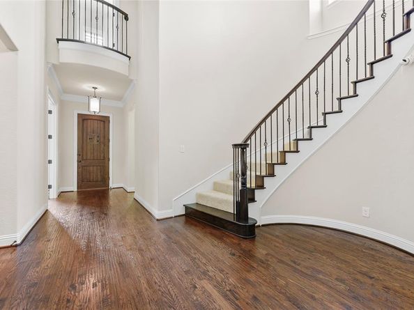 10933  Falling Leaf Trail , Flower Mound Texas 76226