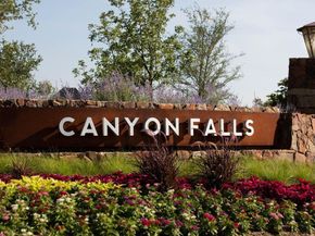10933  Falling Leaf Trail , Flower Mound Texas 76226