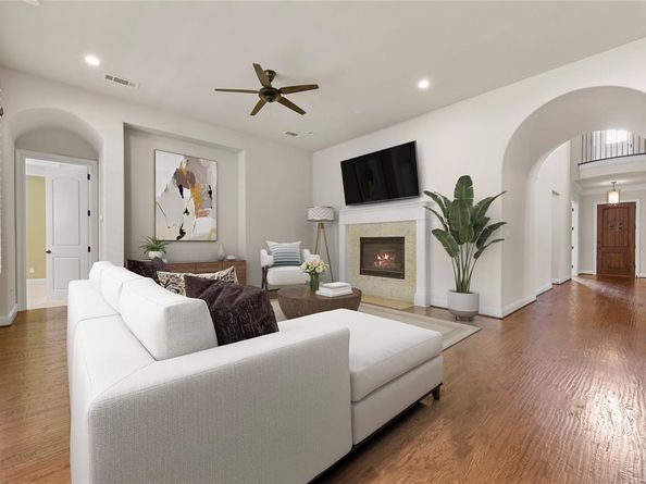 10933  Falling Leaf Trail , Flower Mound Texas 76226