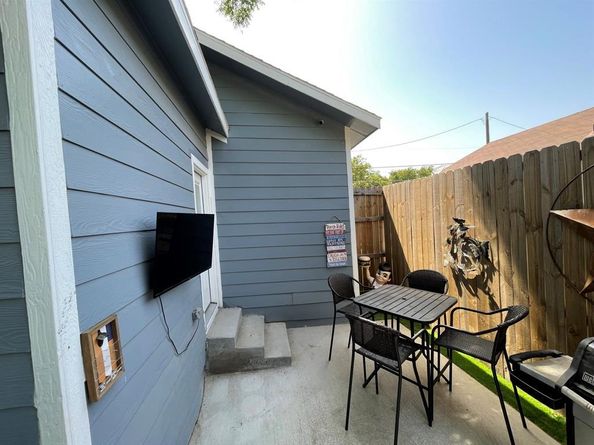 702 N Tennessee Street , McKinney Texas 75069