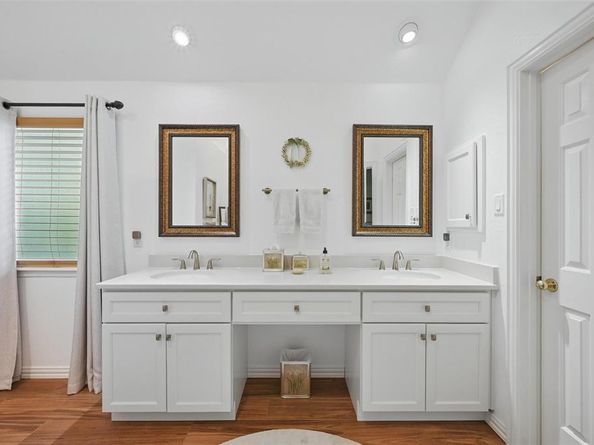 1190  Bonham Parkway , Lantana Texas 76226