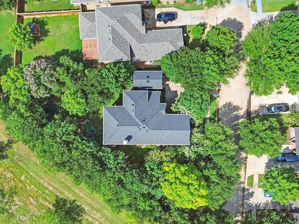 1190  Bonham Parkway , Lantana Texas 76226