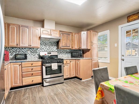 1224 E Hattie Street , Fort Worth Texas 76104