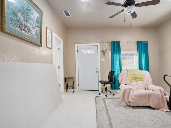 1224 E Hattie Street , Fort Worth Texas 76104