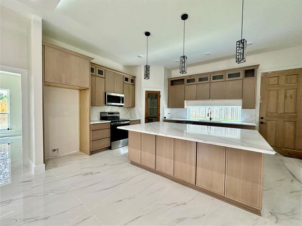 2815  Pall Mall Avenue , Dallas Texas 75241