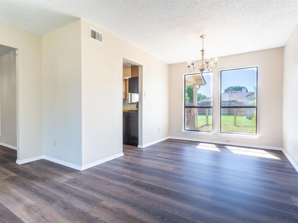 1713  Creek Valley Road , Mesquite Texas 75181