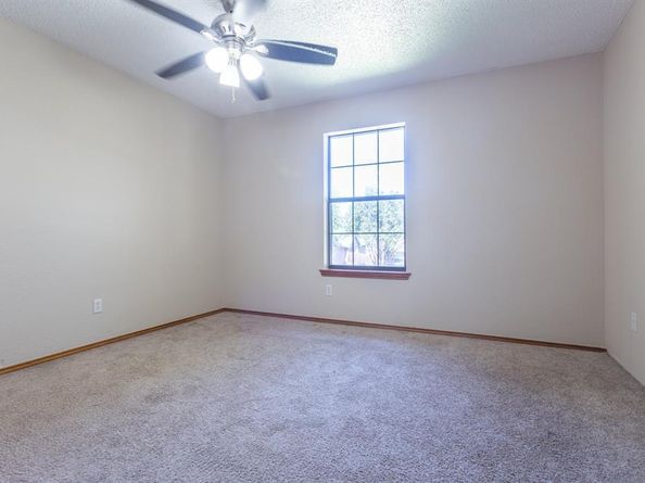 1713  Creek Valley Road , Mesquite Texas 75181